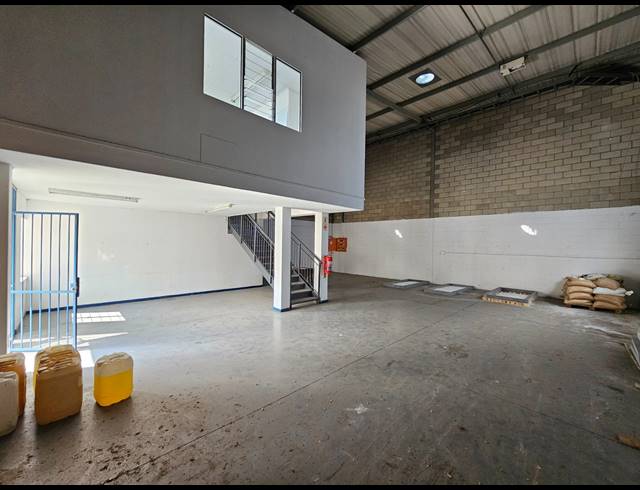 181M² MINI FACTORY TO LET IN KYA SANDS